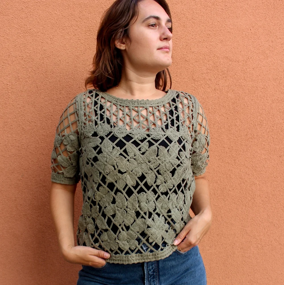 SOLD Vintage Y2K 2000s Chico's Crochet Olive Green Blouse / Pullover Quilt Style - Picture 2 of 4